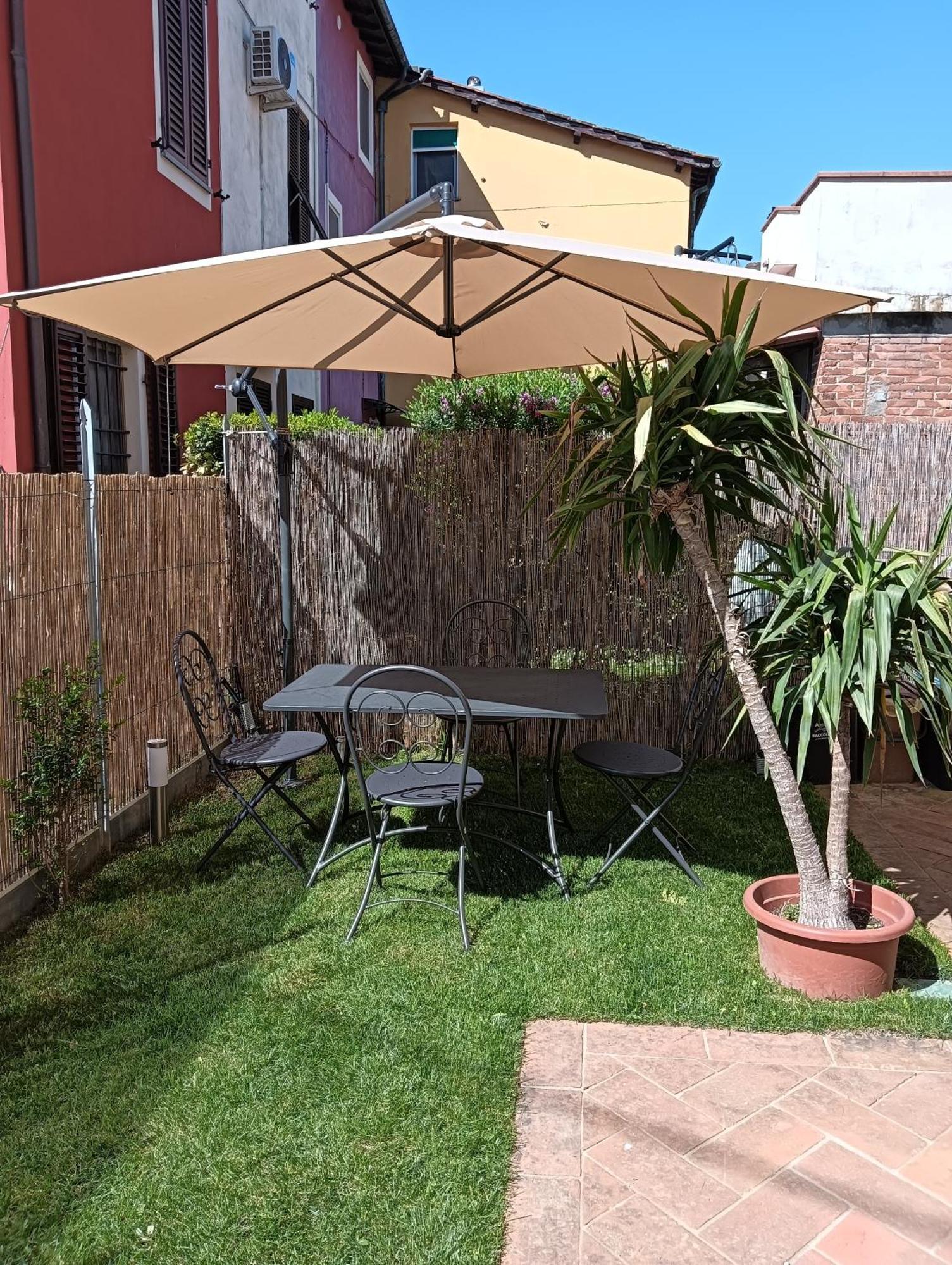 Casa Vacanze Rustico Di Corte Capannori Ngoại thất bức ảnh